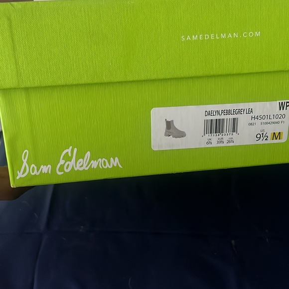 NEW!  Sam Edelman Daelyn Boots | Gray | Leather | Size 9.5 | Waterproof Slip-On - Picture 5 of 6